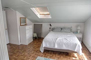 Vacation Home for 12 Guests in Eastham, Cape Cod, Picture 1