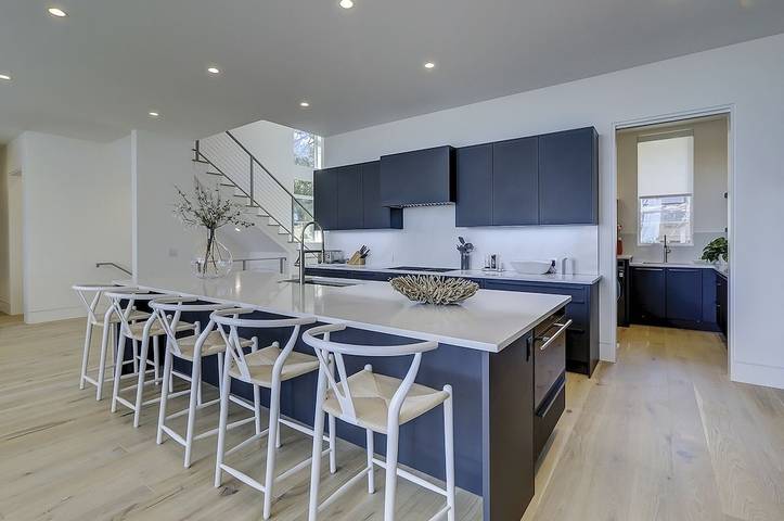 Vacation home for 18 people, with balcony and yard in Hilton Head Island