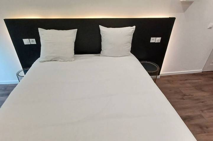 Gîte pour 4 personnes, avec jacuzzi et jardin à Lanester - 4