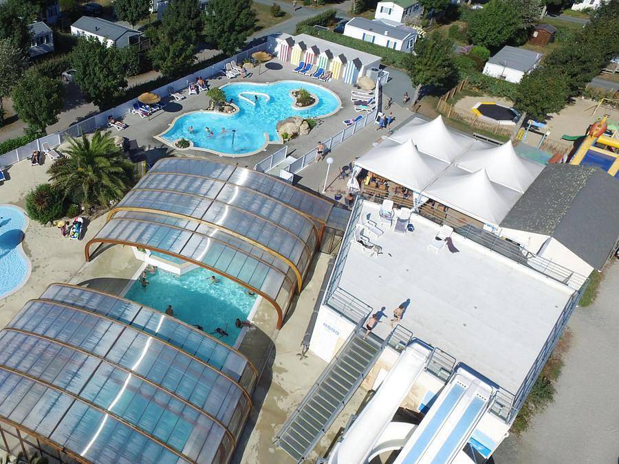 Flower Camping Cap Finistère - Tente en toile et en bois 4 personnes - Freeflower Standard 28m² (2 chambres) + terrasse couverte 8m²- sans sanitaires et sans salle de bain | 4 personnes in Penmarch, Région de Quimper