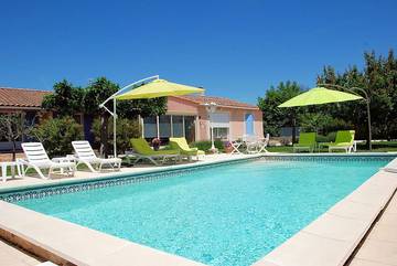Chambre d’hôte pour 2 personnes, avec piscine et jardin à Mollégès