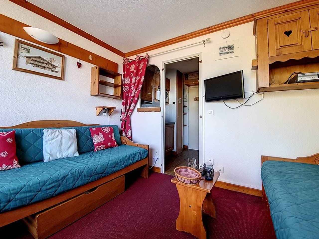 Ganzes Studio, Renoviertes Studio für 3 Pers, an der Skipiste, Balkon in Les Menuires, Saint-Martin-de-Belleville