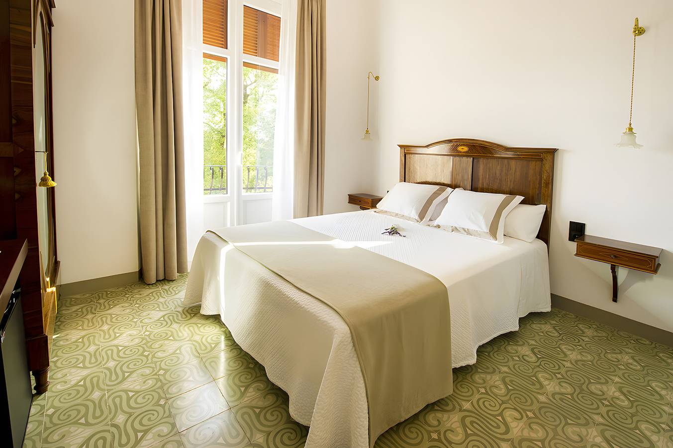 Bed and Breakfast 'Camagroc' with Mountain View, Wi-Fi and Air Conditioning in Castellví de la Marca, Barcelona Inland