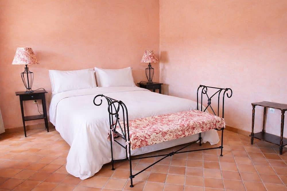 La Grange Blanche - Provencal farmhouse with swimming pool at the foot of Mont Ventoux in Sault, Parque natural regional del Mont Ventoux