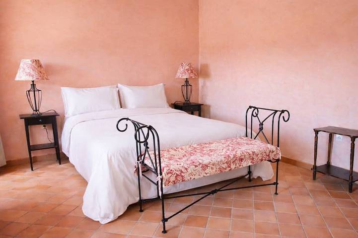 La Grange Blanche - Provencal farmhouse with swimming pool at the foot of Mont Ventoux in Sault, Parque natural regional del Mont Ventoux