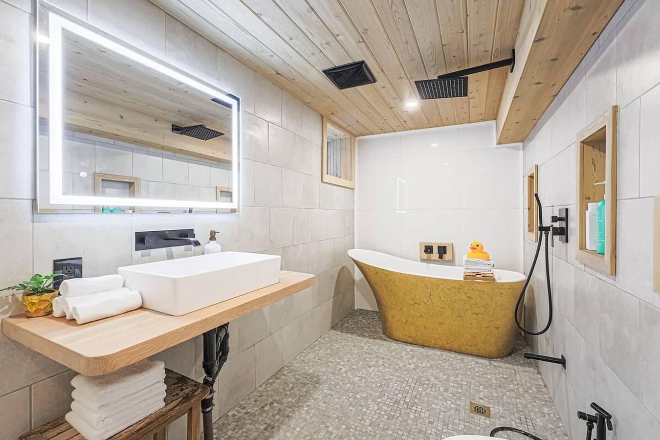 Entire apartment, Work   Wellness  Dt Toronto Spa Condo in Toronto, Lake Ontario (Canada)