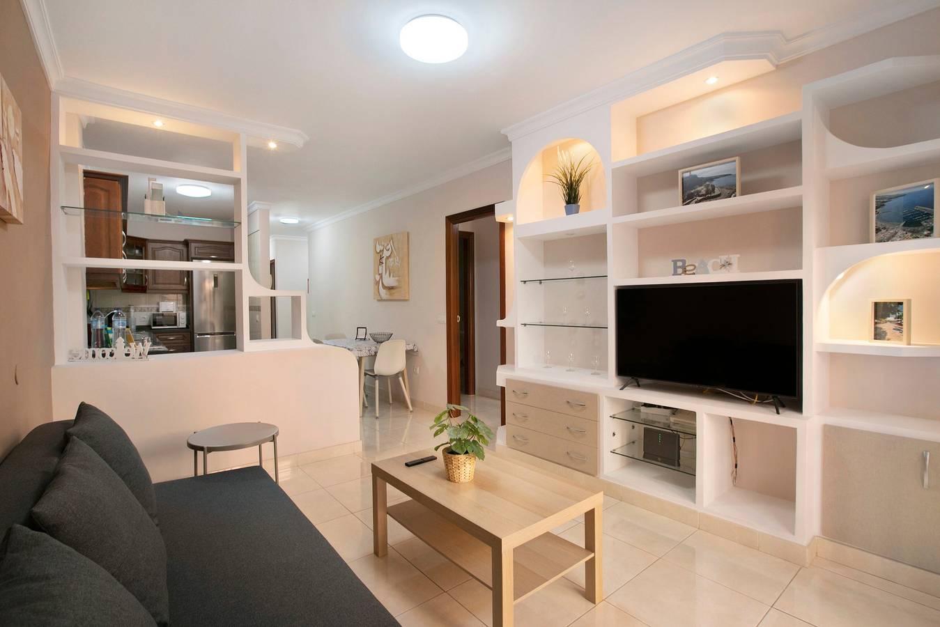 Ganze Wohnung, Ferienwohnung 'Isla Bonita San Juan Beach' mit Gemeinschaftsterrasse und Wlan in Playa San Juan, Guía de Isora