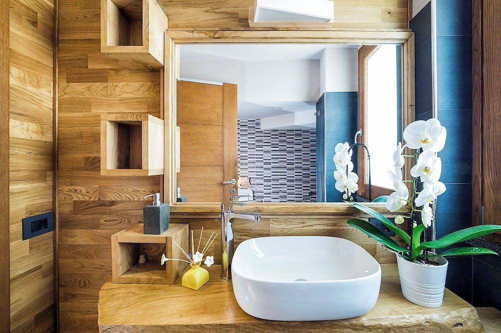 Luxury villa with pool on the slopes of Etna in Nicolosi, Mount Etna