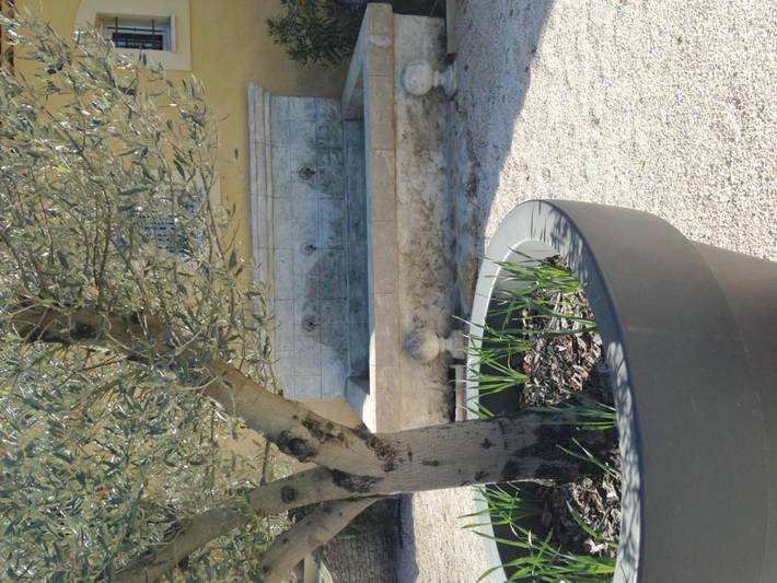 Location de vacances pour 2 personnes, avec piscine et sauna ainsi que jardin et jacuzzi à Trets - 4