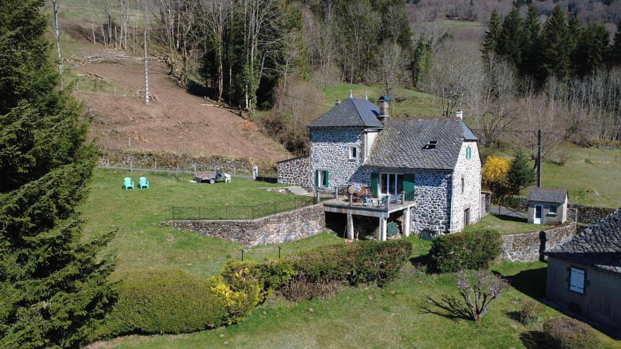 Gîte de caractère au pied du Puy Mary in Le Falgoux, Parc naturel régional des Volcans d'Auvergne