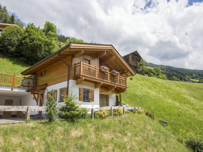 Chalet für 10 Personen, mit Sauna und Pool sowie Balkon in Wald im Pinzgau