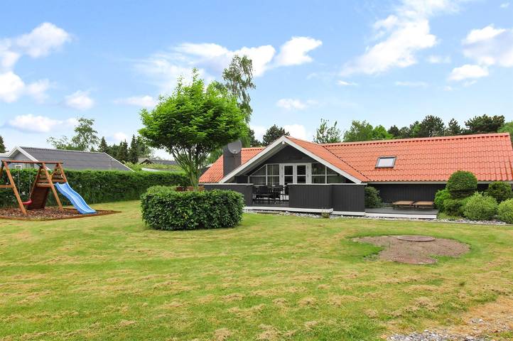 Ferienhaus für 8 Personen, mit Terrasse und Garten - 1