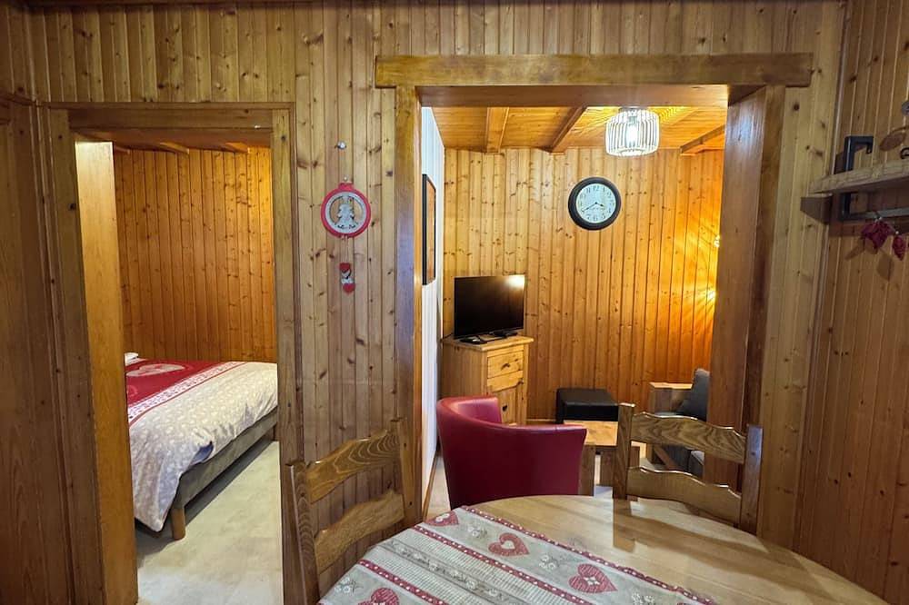 Chalet independiente 3 *, cerca de los centros turísticos de Aravis y el lago de Annecy in Thônes, Región de Annecy