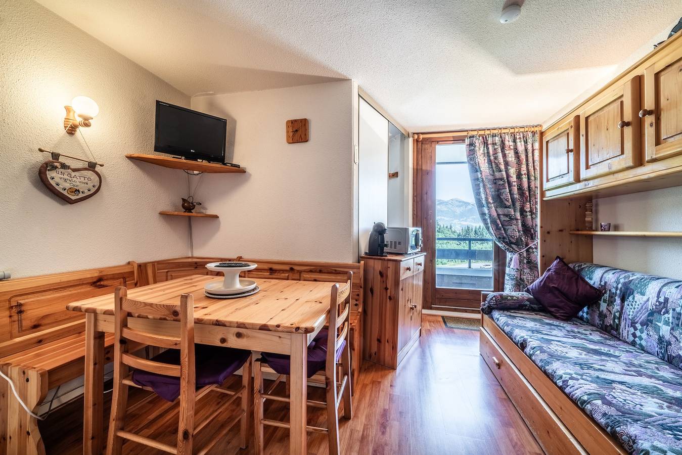 Entire apartment, Apartment 'Nikye Morillon 5 Personnes' with Mountain View and Balcony in Station de Morillon, Grand Massif