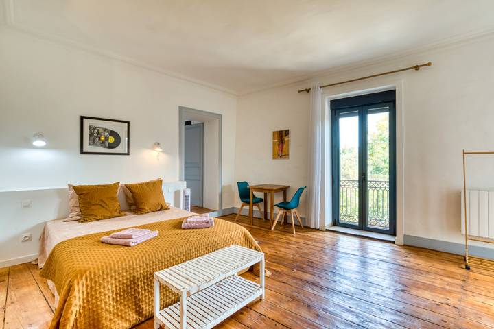 Chambre d’hôte pour 4 personnes, avec jardin et balcon dans le Languedoc-Roussillon