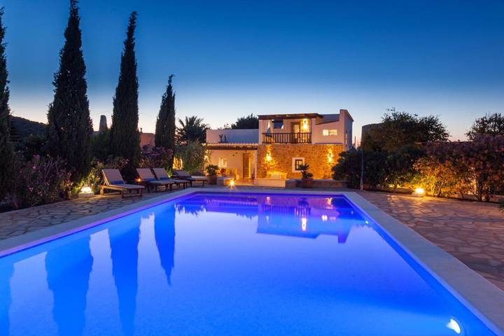 Villa 'El Palau De Can Sergent' con vistas a la montaña, Wi-Fi y aire acondicionado in San José (Ibiza), Sant Josep de sa Talaia