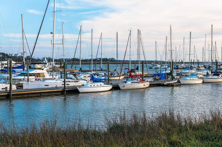 Vacation rental for 6 people, with balcony in St. Simons Island