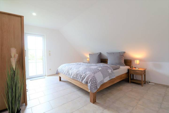 Ferienhaus für 6 Personen, mit Terrasse und Garten sowie Ausblick in die Mittelgebirge - 4