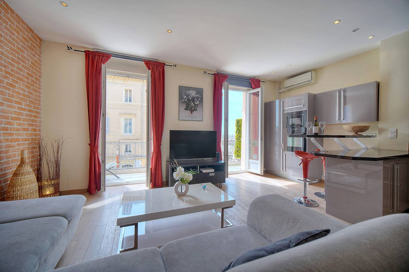 Hel leilighet, 3 pièces avec balcon, vue sur le Vieux Port in Cannes, Middelhavskysten (Frankrike)