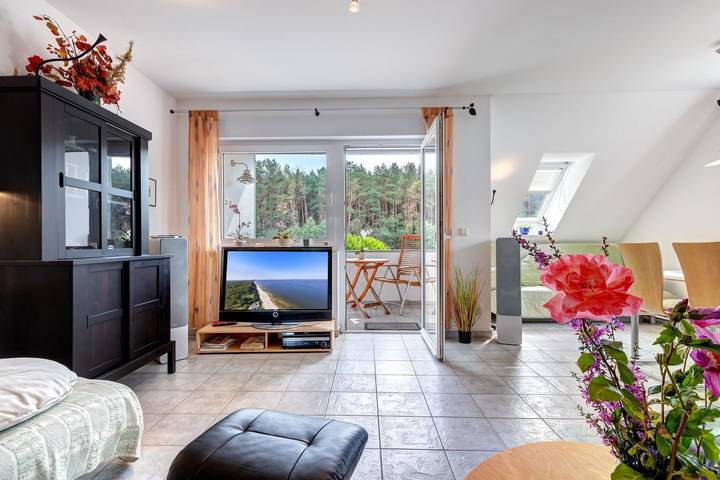 Ferienwohnung für 3 Personen, mit Garten und Balkon in Zempin