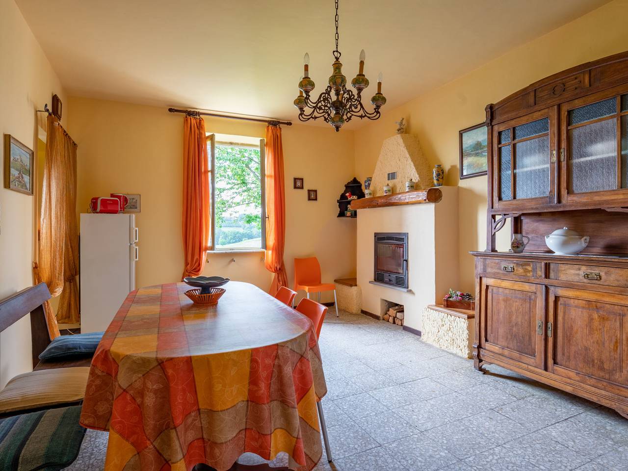 Casa della Peschiera in Isola d'Asti, Provincia d'Asti