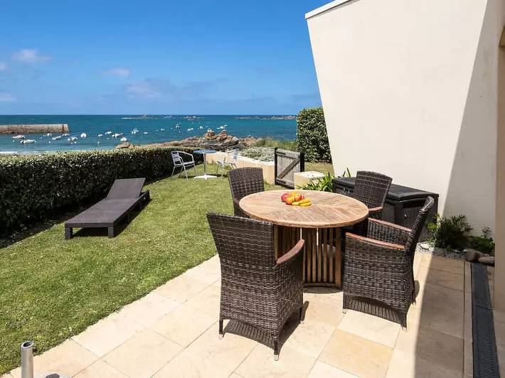 Gîte pour 2 personnes, avec jardin dans Plage de Kerfissien