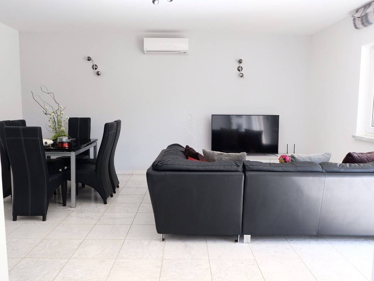 Ganze Wohnung, Villa Tonika -Two Bedroom Apartment with Terrace ( A1 ) in Povlja, Brac