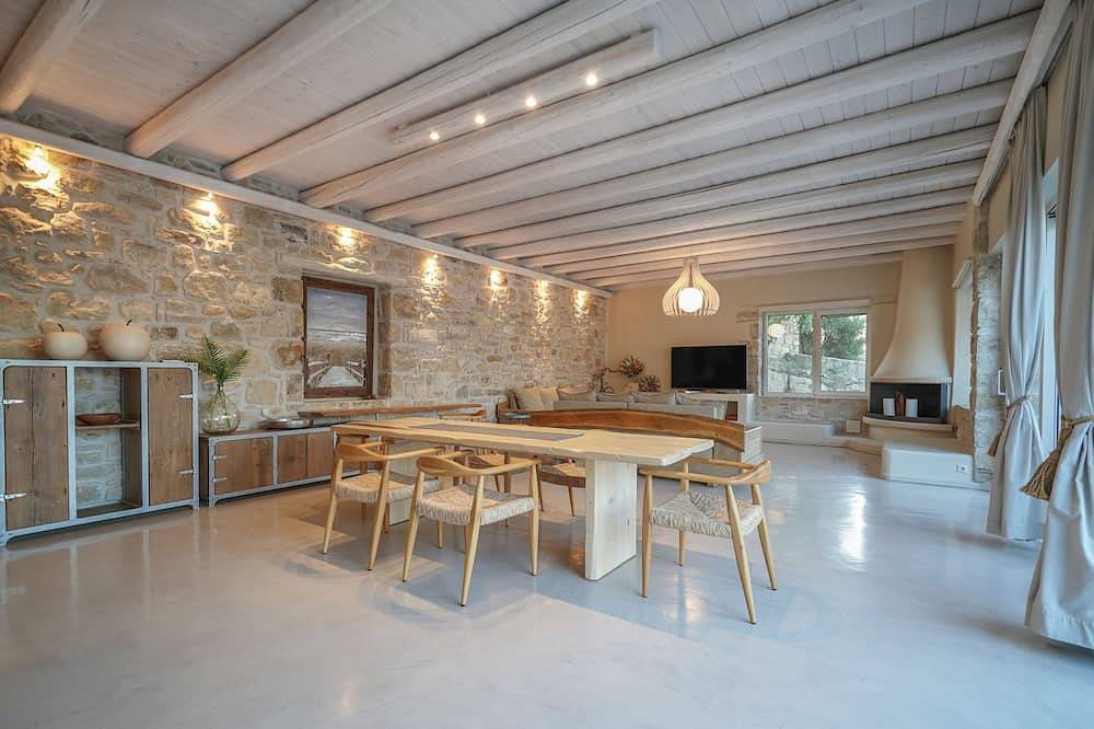 Sonnige Villa mit privatem Pool in der Nähe des Strandes von Komos in Pitsidia, Iraklio-Heraklion und Umgebung