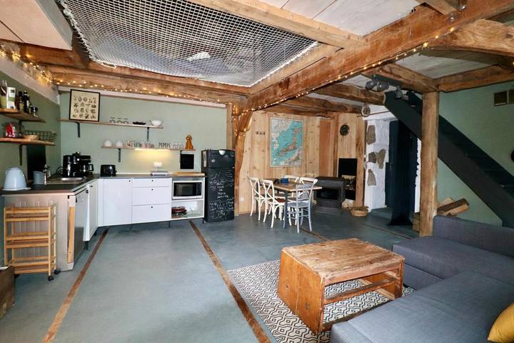 Gîte pour 5 personnes, avec terrasse et jacuzzi, animaux acceptés à La Chapelle-Taillefert