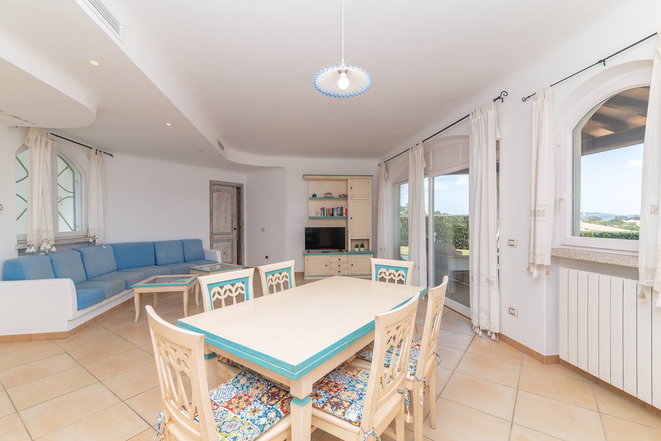 Villa 'Maddalena' avec vue sur la mer, piscine privée et climatisation in Palau (Sardaigne), Gallura