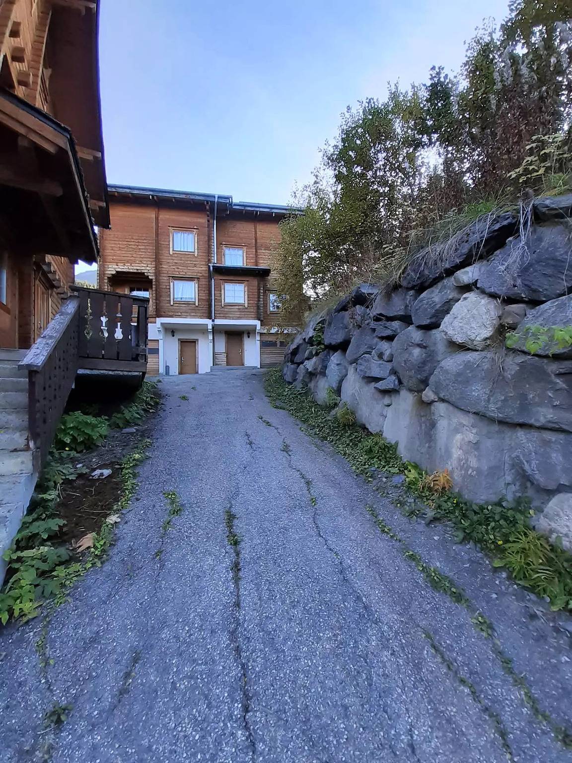 Simone - Chalet mitoyen traditionnel en bois in La Tania, La Perrière