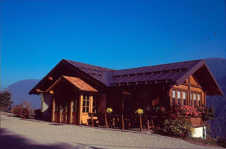 Gîte pour 4 personnes, avec terrasse ainsi que vue et jardin, animaux acceptés à Malè - 2