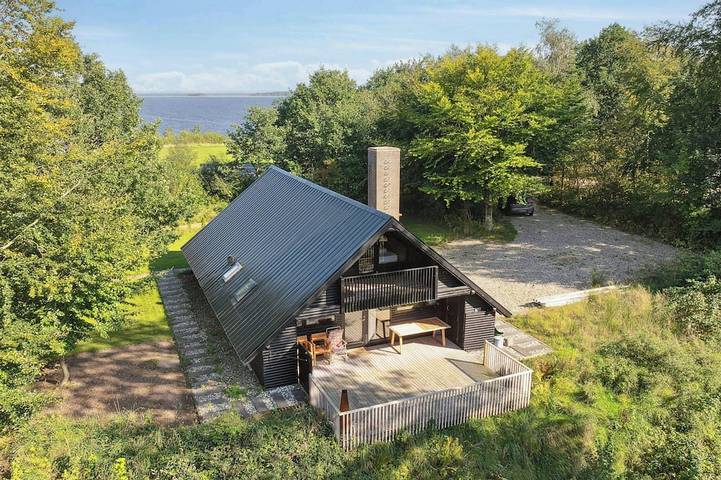 Ferienhaus für 8 Personen, mit Balkon und Garten in Astrup Vig