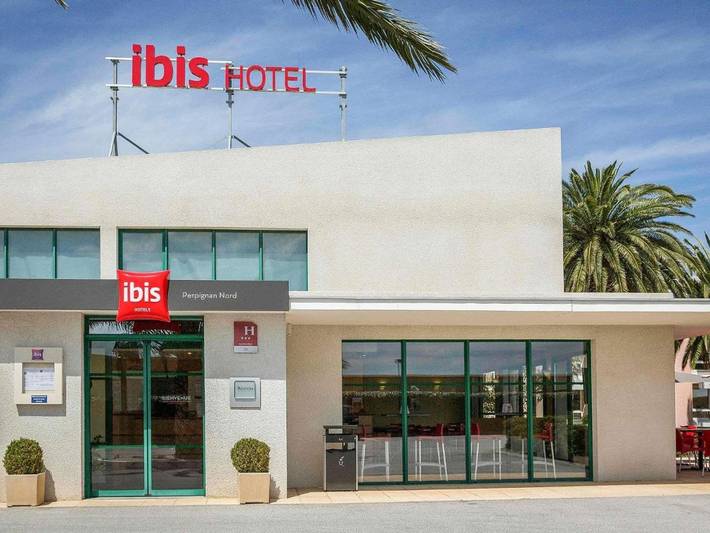 Hôtel pour 3 personnes, avec jardin ainsi que vue et piscine