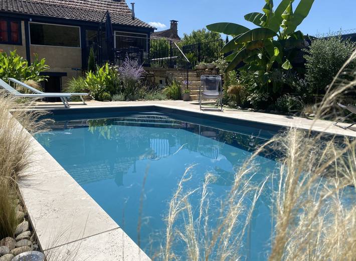 Gîte pour 4 personnes, avec piscine ainsi que terrasse et jardin - 1