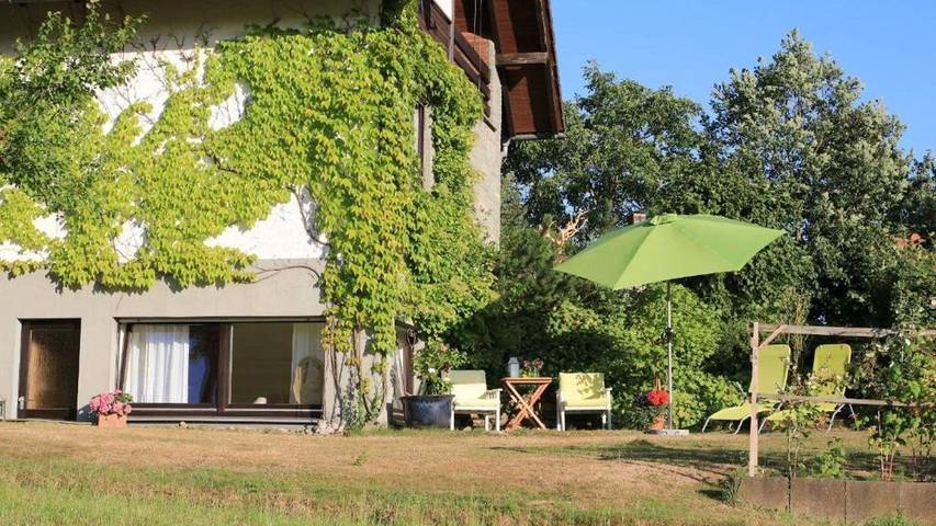 Ferienwohnung für 2 Personen, mit Garten und Terrasse in Lügde