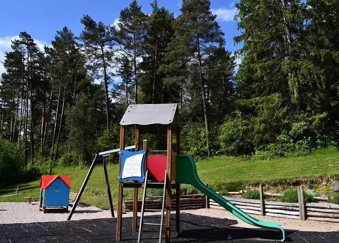 Apartamento entero, Casa rural 3 estancias 4 personas 1 bebé in Maisod, Parc naturel régional du Haut-Jura