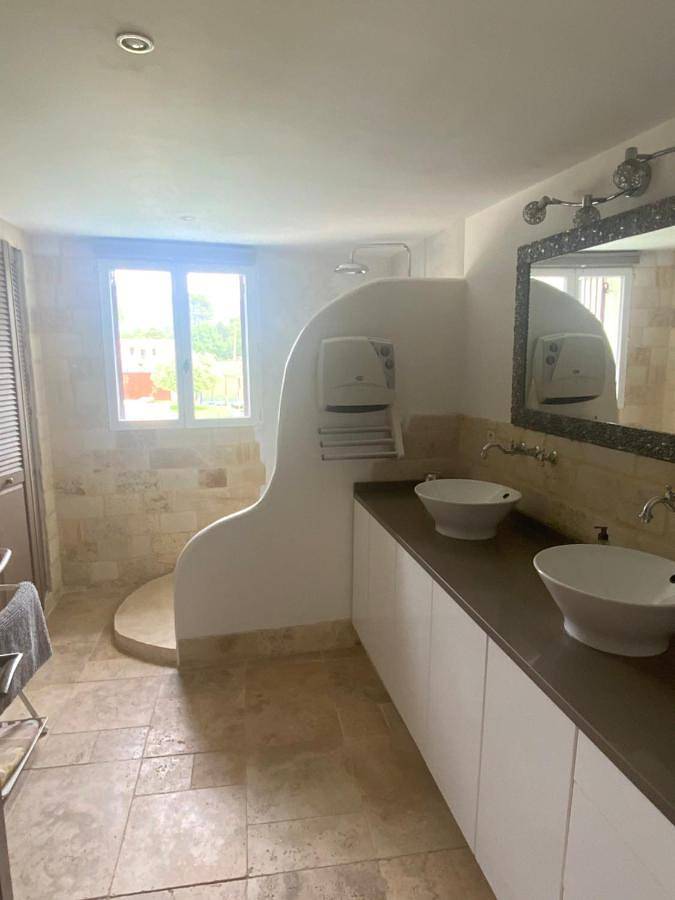 Gîte pour 6 personnes, avec vue ainsi que jardin et piscine à Ampus - 4