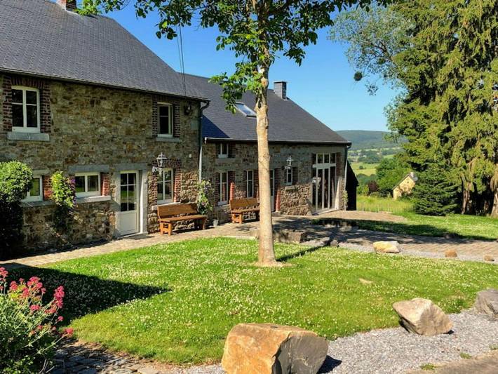 Location de vacances pour 32 personnes, avec sauna et jardin à Érezée - 4