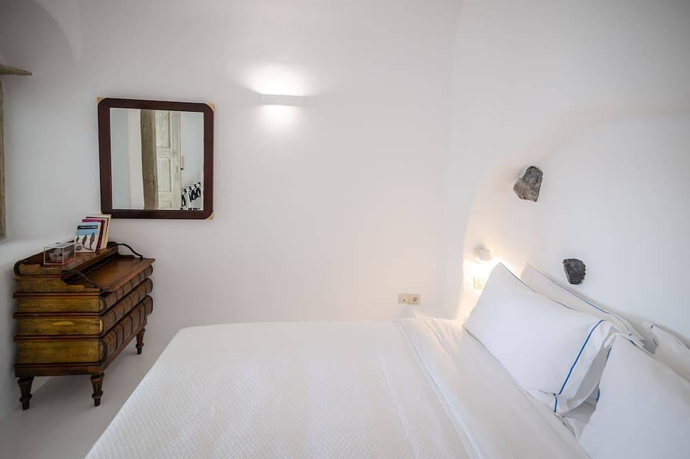 Appartement entier, Kallisti Sunset with Plunge Pool in Ormos Ammoudiou, Oia