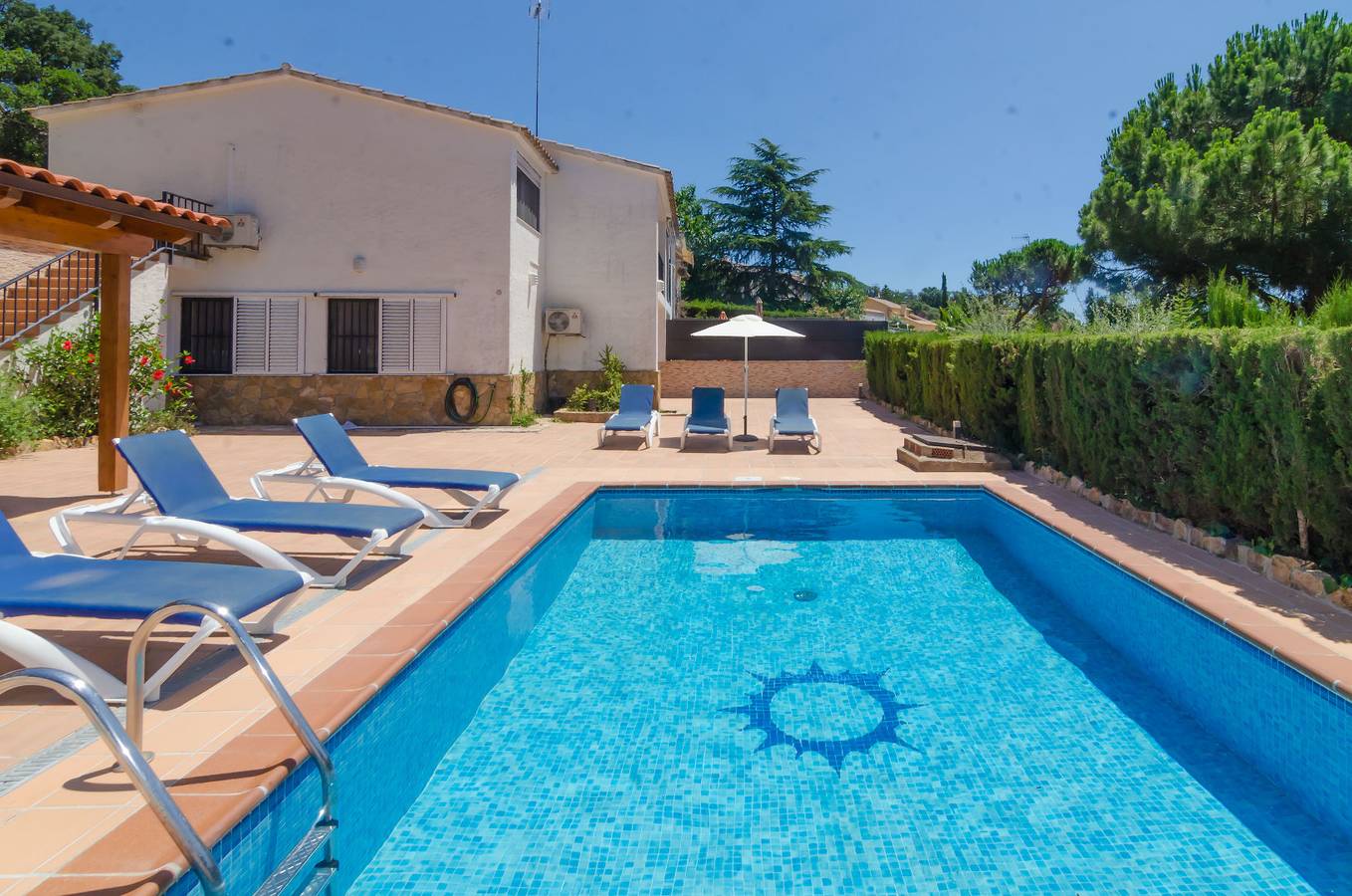 Club Villamar - Ballerina in Santa Maria de Llorell, Tossa de Mar