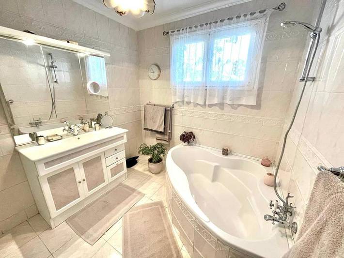 Gîte pour 2 personnes, avec piscine et jardin à Champagne-au-Mont-d'Or - 3