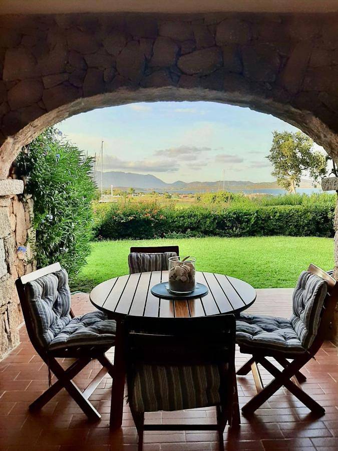 Casa vacanza per 3 persone, con Terrazza e Giardino nonché Piscina e Panorama a Puntaldia