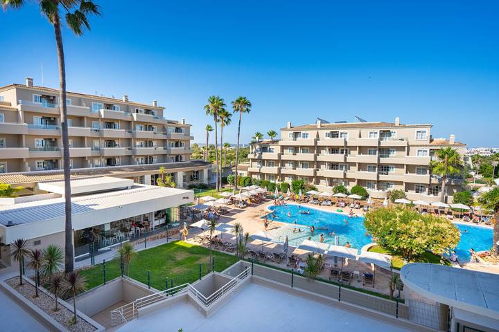 Ferienwohnung für 3 Personen, mit Balkon und Garten sowie Kinderpool in Alvor