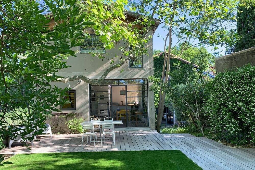 Haus mit Garten und Pool auf der Insel nahe dem Zentrum von Barthelasse Avignon in Avignon, Vaucluse