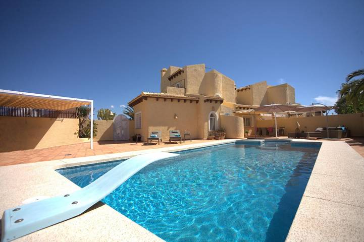 Ferienhaus für 6 Personen, mit Garten und Pool - 1