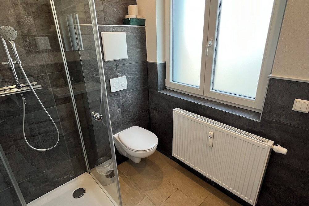Ganze Wohnung, Gemütliche Ferienwohnung (50 qm) für bis zu 4 Personen mit kostenfreiem Wlan in Legoland Deutschland, Günzburg
