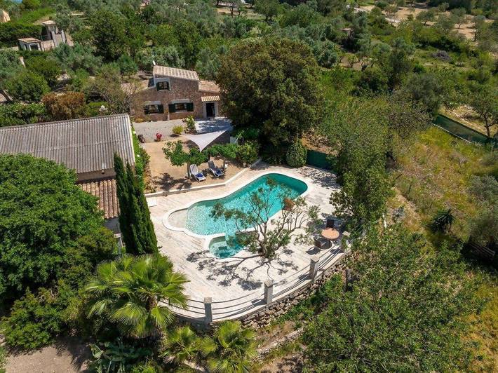 Finca mit Whirlpool für 2 Personen, mit Terrasse und Whirlpool sowie Garten in Alcúdia