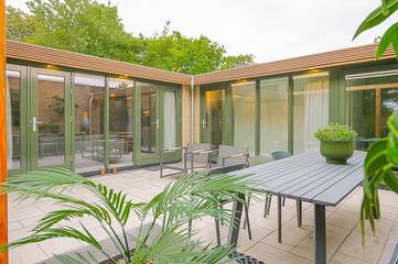 Ferienhaus für 4 Personen, mit Terrasse und Balkon/Terrasse in Sint Maartenszee