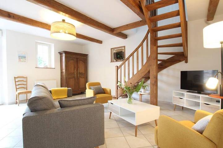 Gîte pour 6 personnes, avec jardin à Saint-Aubin-des-Préaux